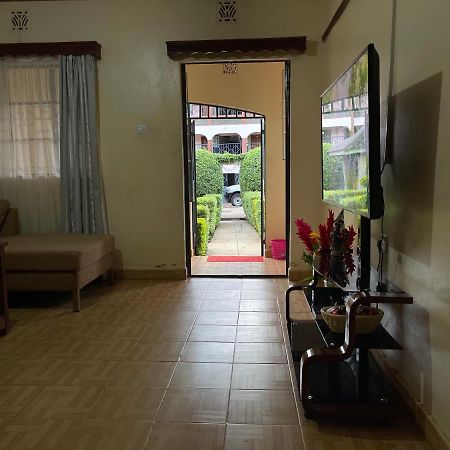 Easy Sleep Guesthouse Kitale Kültér fotó